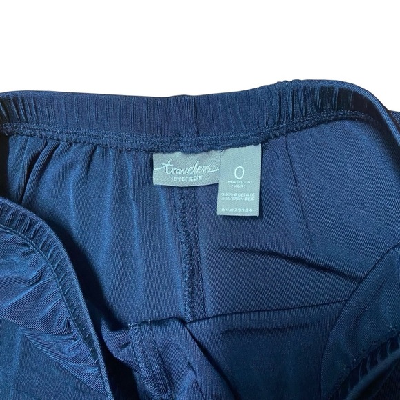Chico’s Travelers Women’s Wide Leg Cropped Pull On Pants Size XS Navy Comfy - Picture 3 of 6